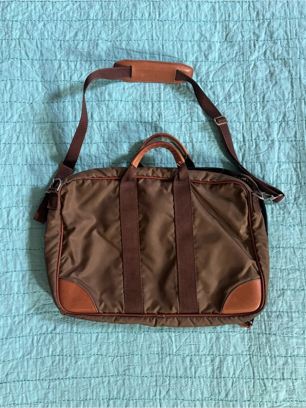 Vintage L.L.Bean Brown/Tan Nylon Leather Trim Clamshell Messenger Laptop Bag.